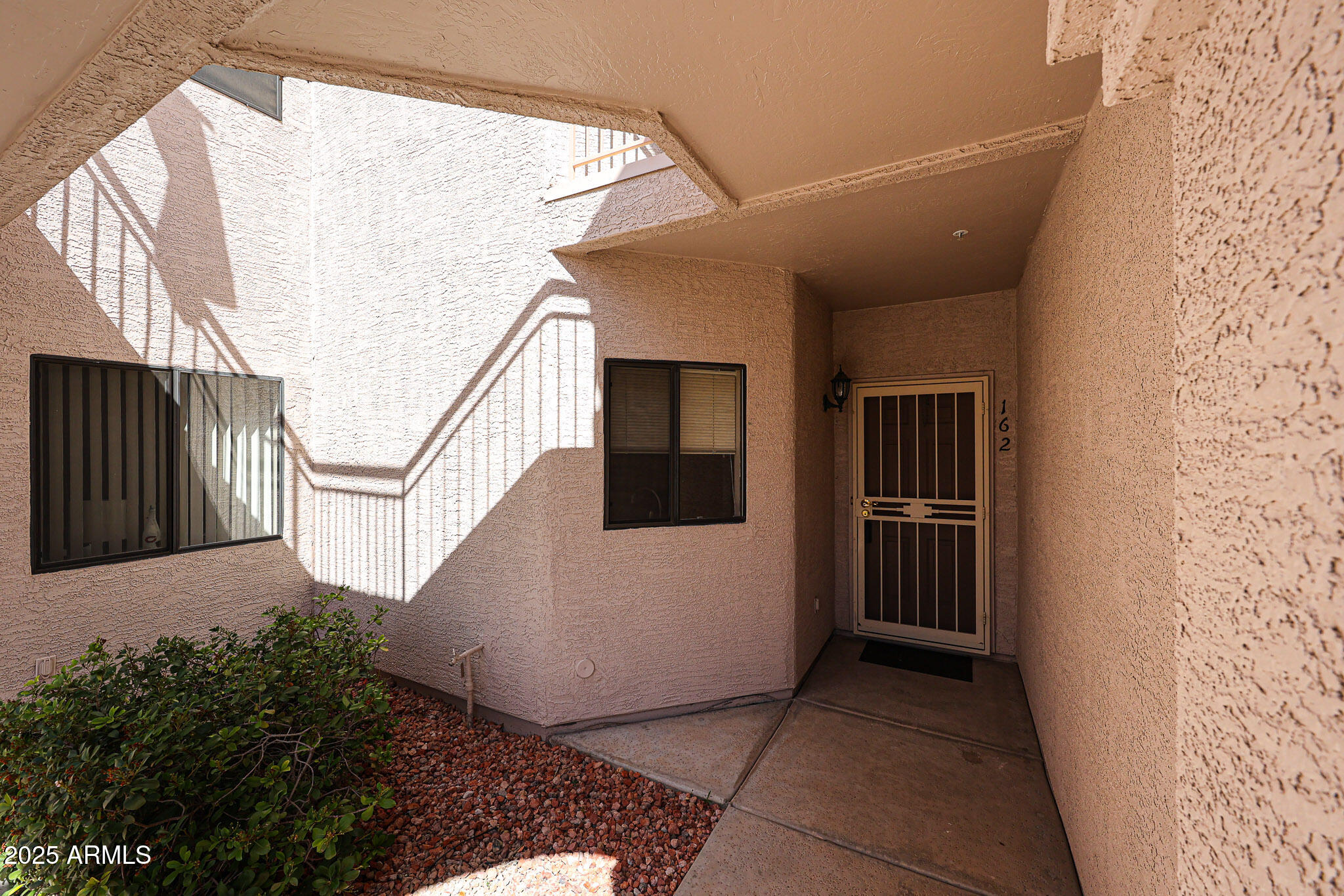 9151 W GREENWAY Road 162