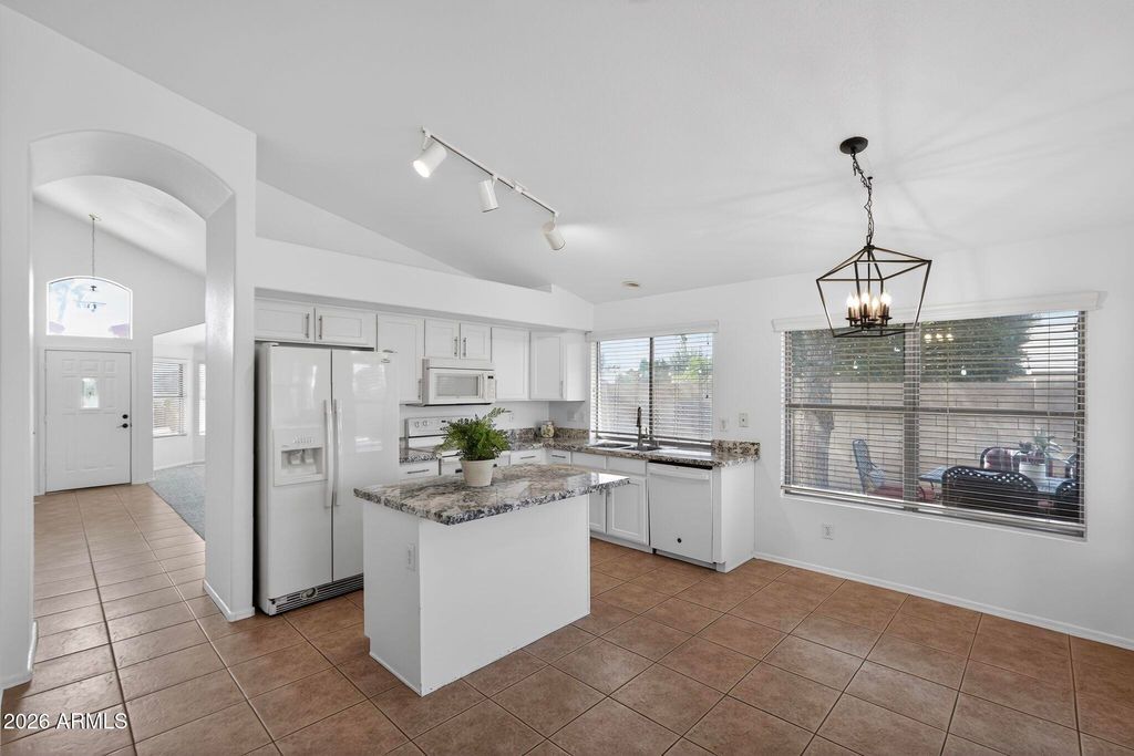 Photo of 6370 W Wahalla Lane, Glendale, AZ 85308 (MLS # 6989736)