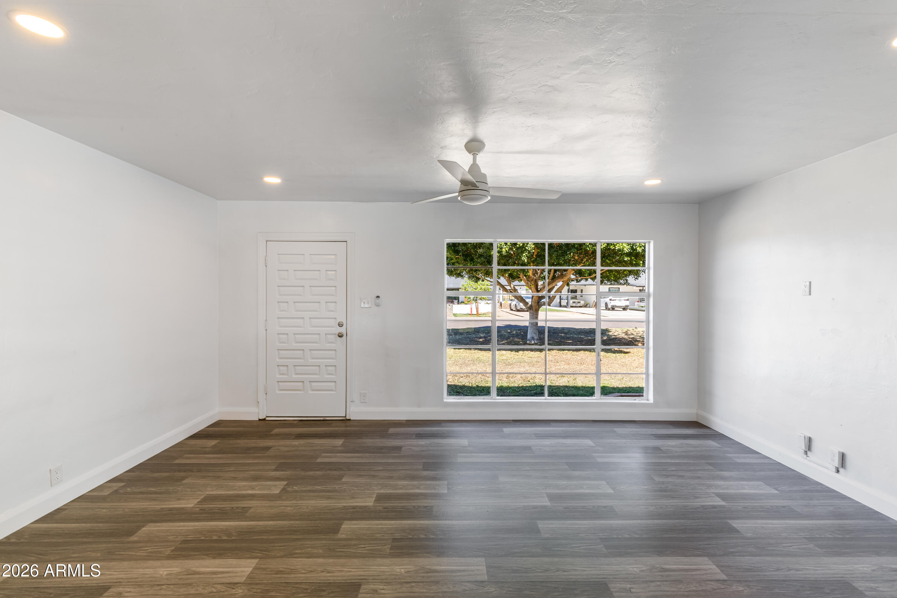 1807 E SAN MIGUEL Avenue