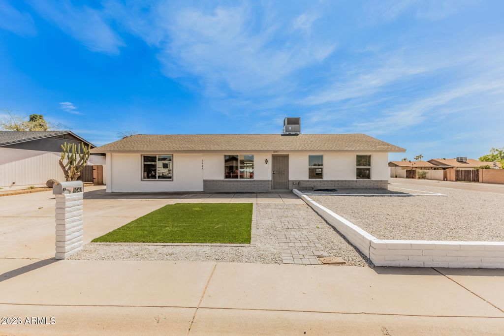 Photo of 1647 W Villa Rita Drive, Phoenix, AZ 85023 (MLS # 7001592)