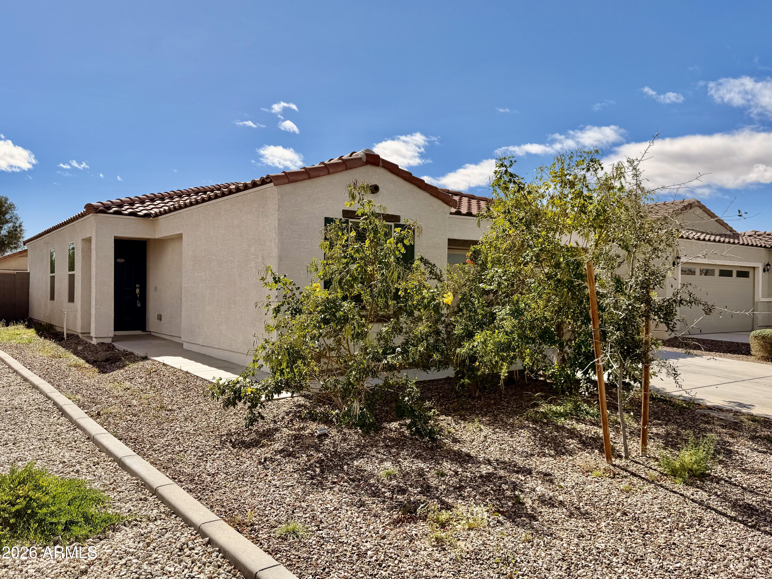 1451 W PINKLEY Avenue