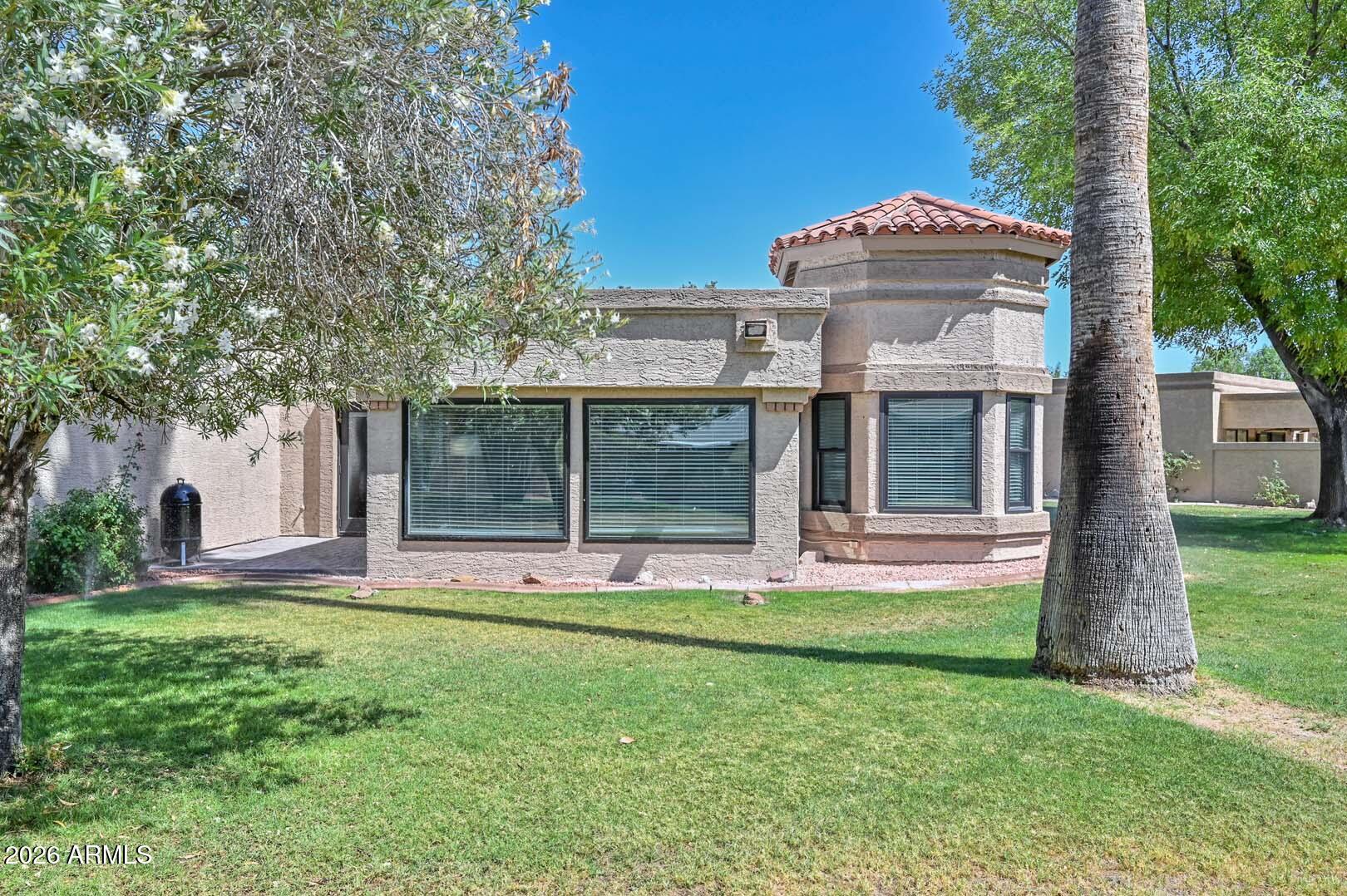 9834 W KERRY Lane