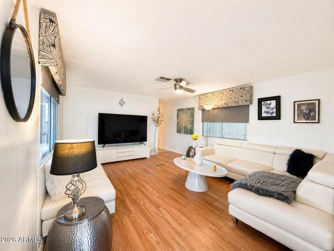 305 S VAL VISTA Drive 427 Mesa AZ 85204