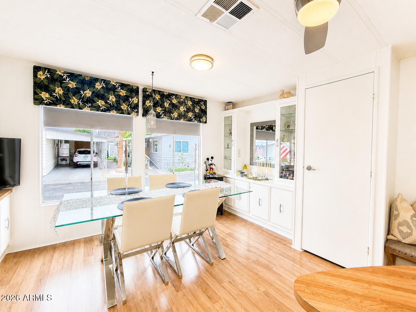 305 S VAL VISTA Drive 427