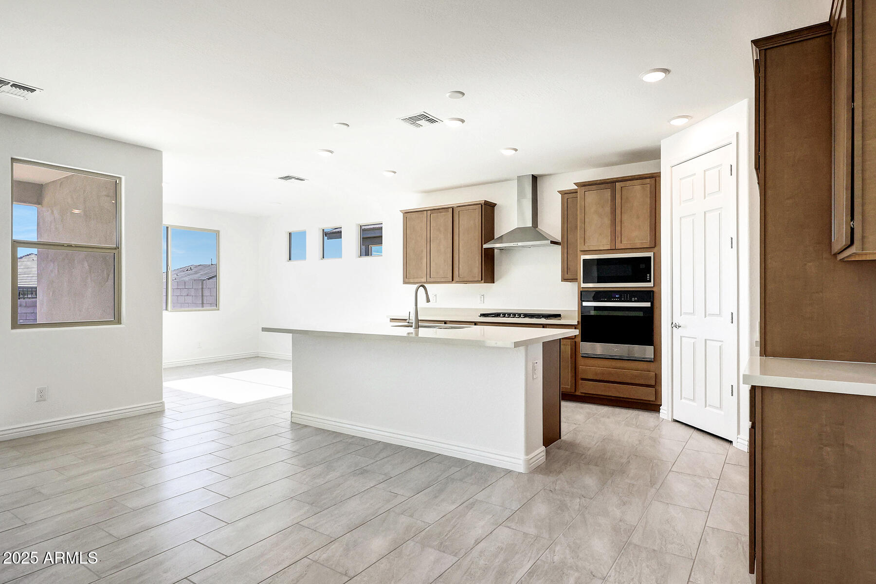 14813 W Honeysuckle Drive