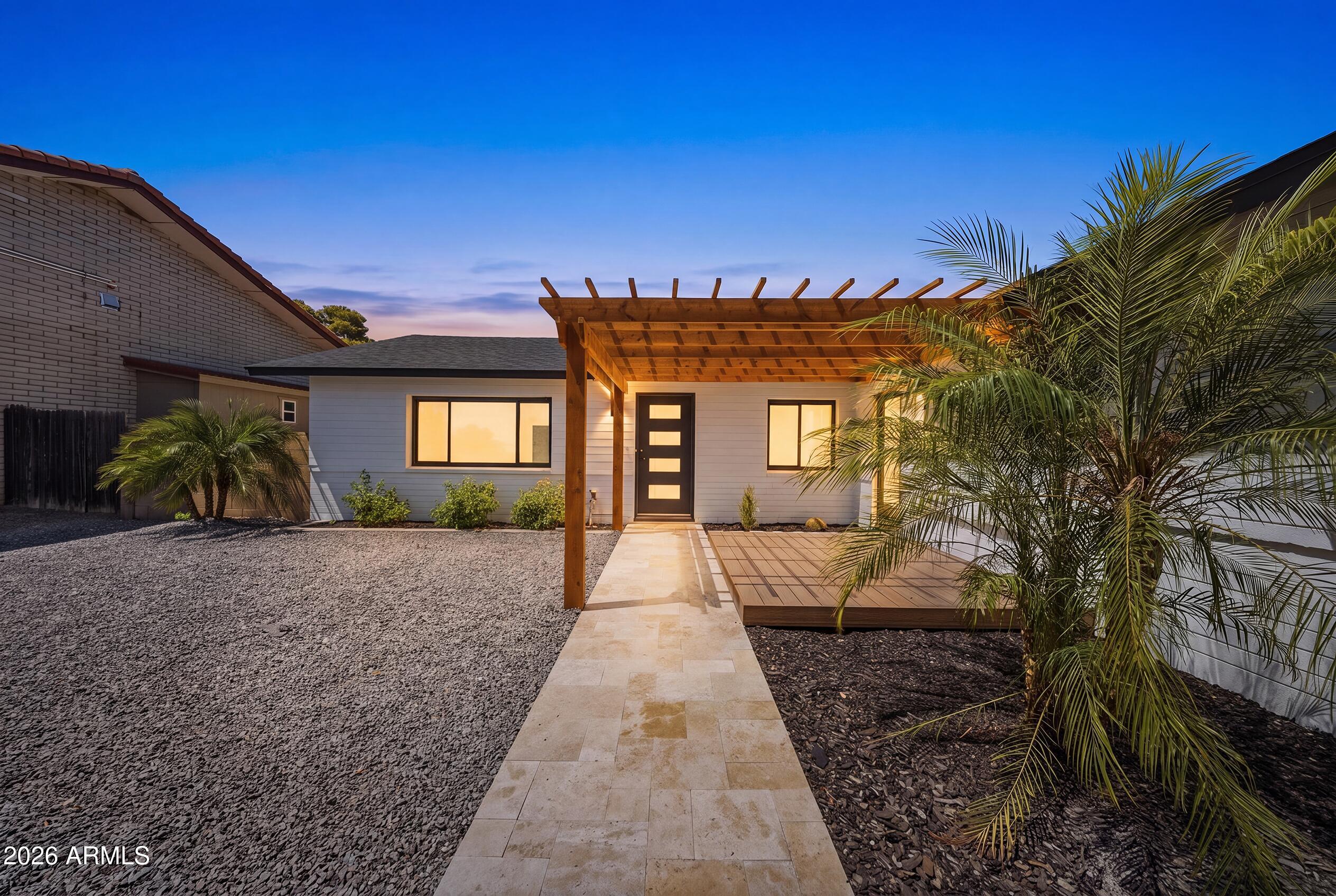 8114 E JACKRABBIT Road