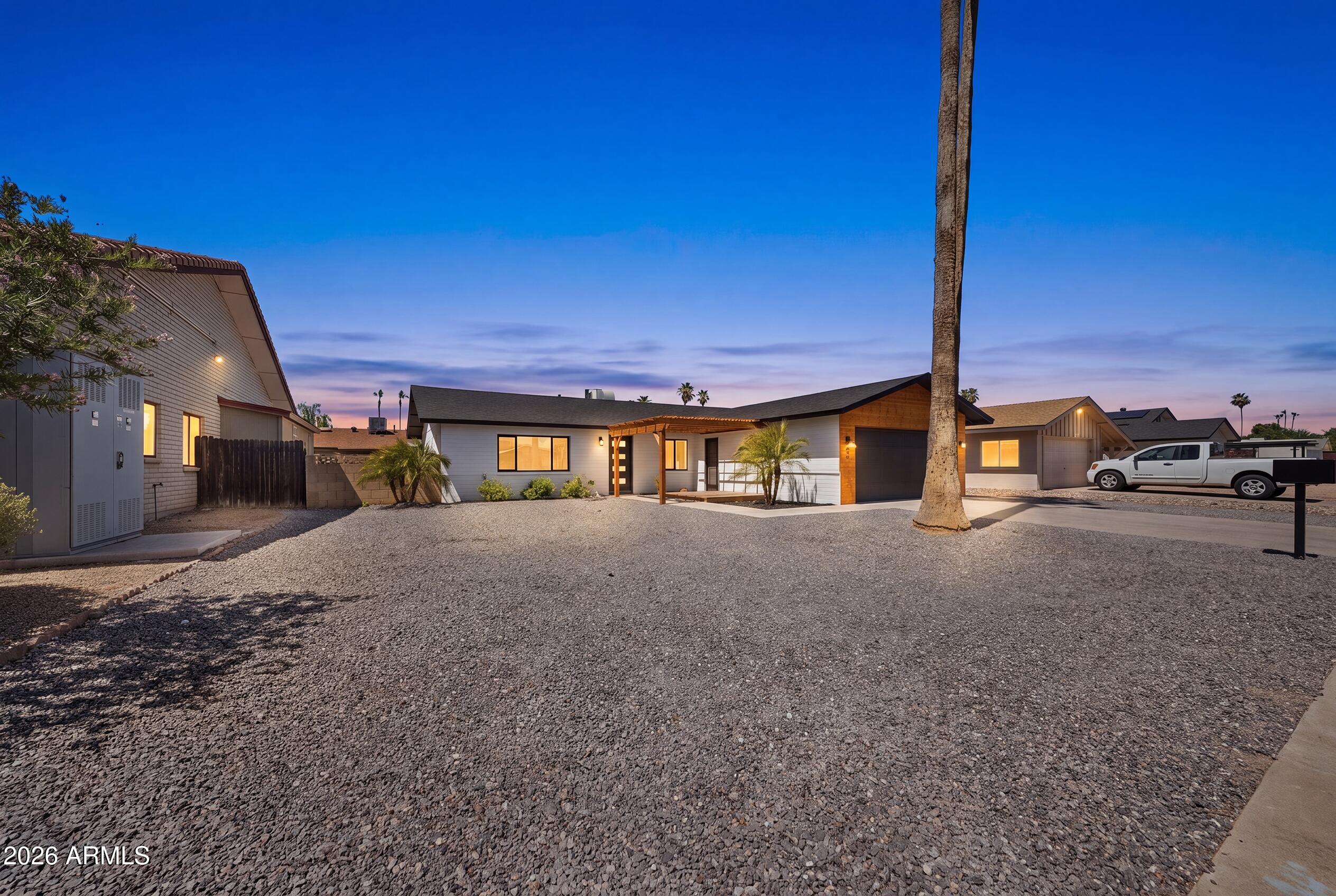 8114 E JACKRABBIT Road