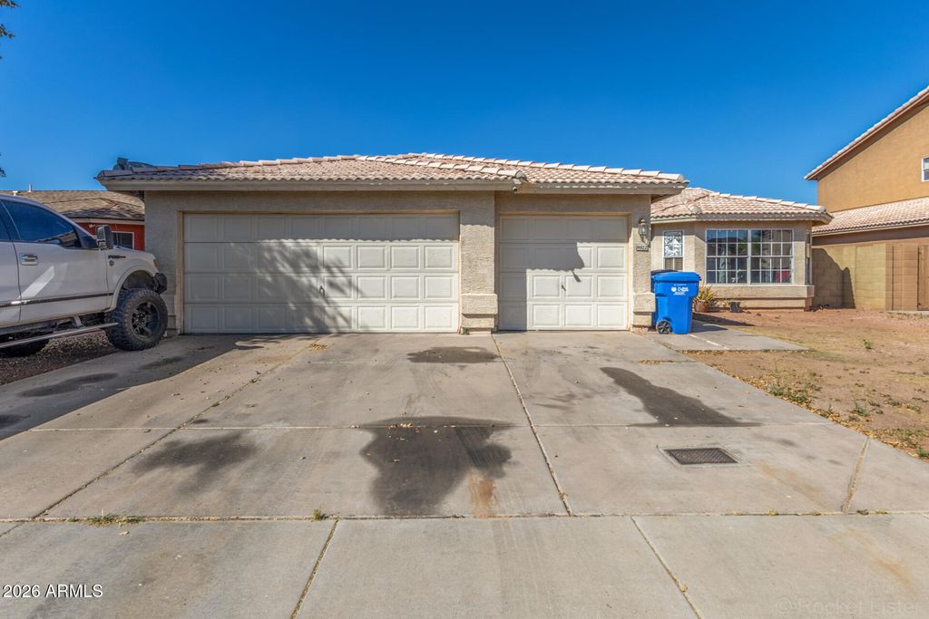 Photo of 8922 W Monte Vista Road, Phoenix, AZ 85037 (MLS # 7001530)