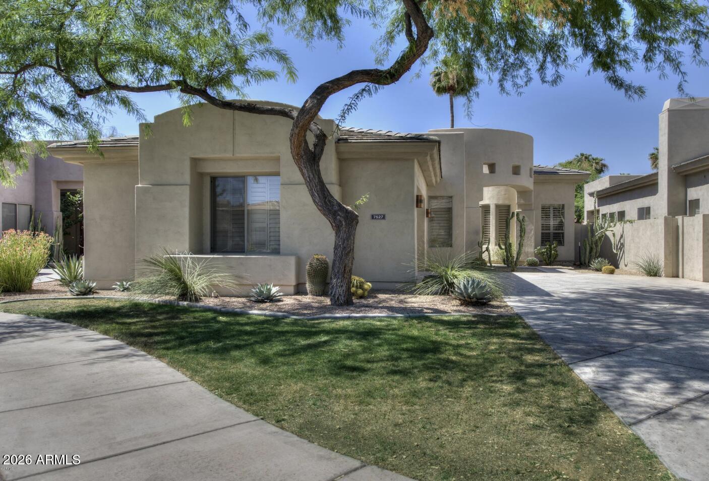 7527 E SUNNYVALE Drive