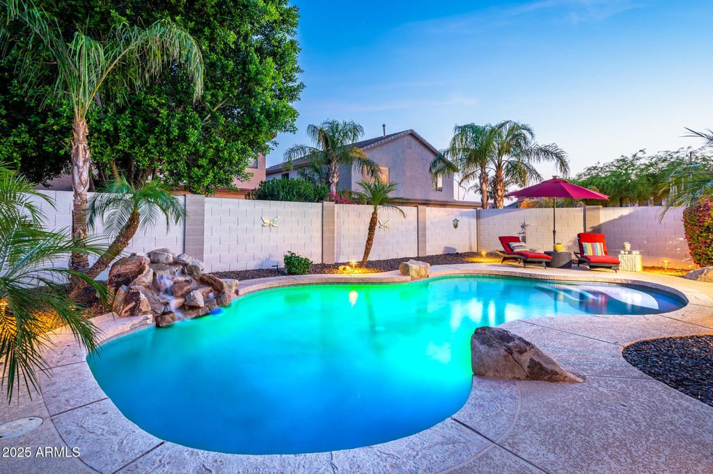 Photo of 6805 W Tether Trail, Peoria, AZ 85383 (MLS # 6969971)