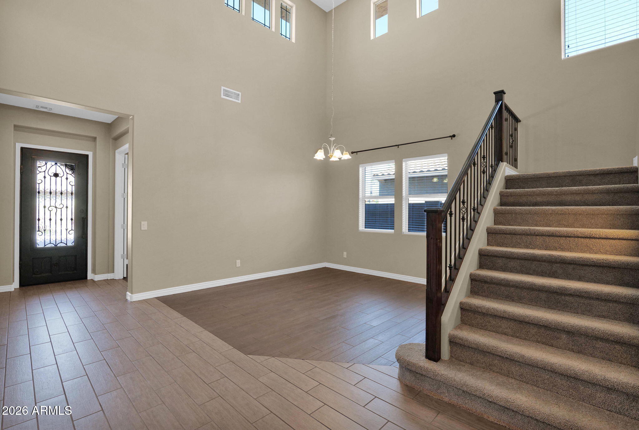 3081 E BEECHNUT Place