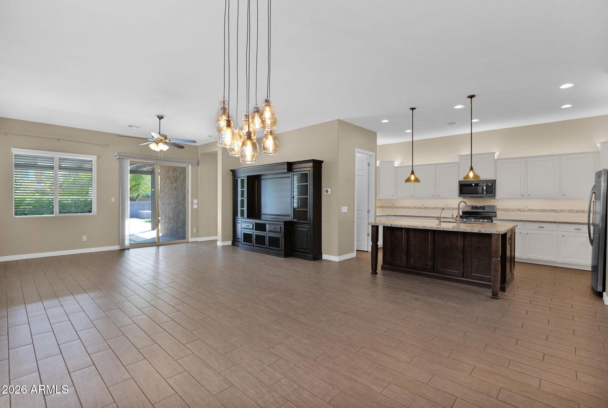 3081 E BEECHNUT Place