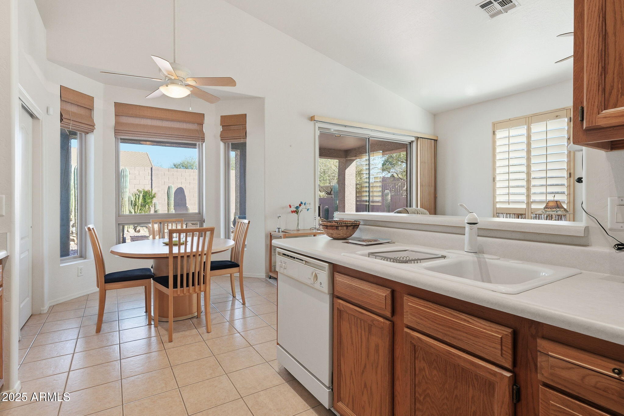 Mesa, Arizona 85207, United States, 3 Bedrooms Bedrooms, ,2 BathroomsBathrooms,Residential,Active,252571