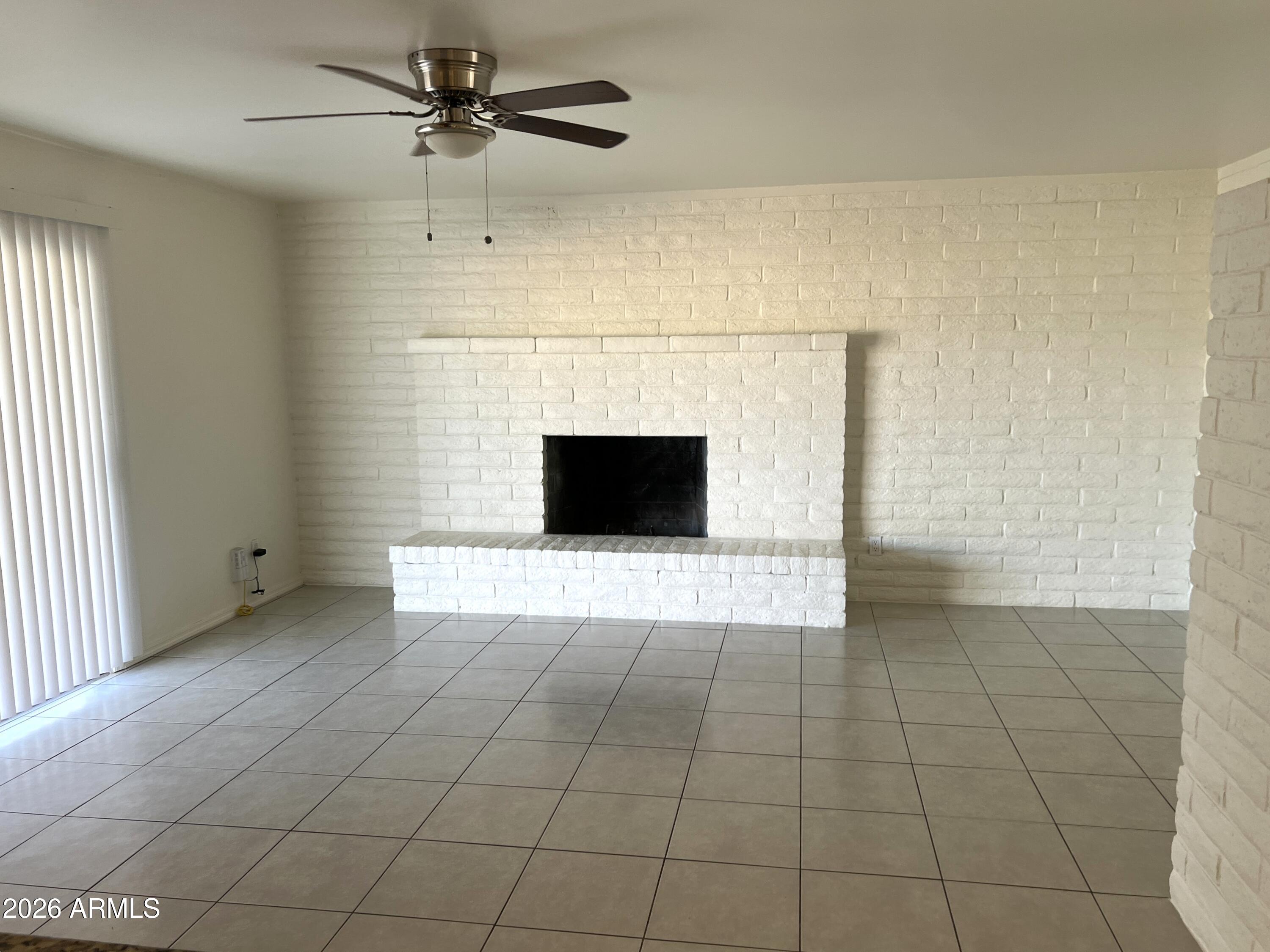 1622 E Del Rio Drive