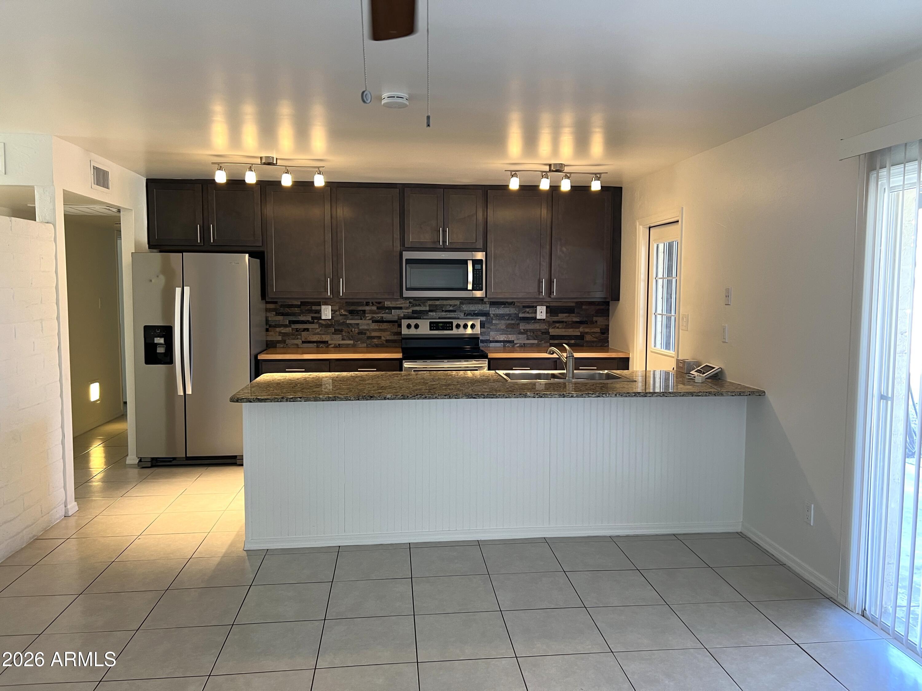 1622 E Del Rio Drive