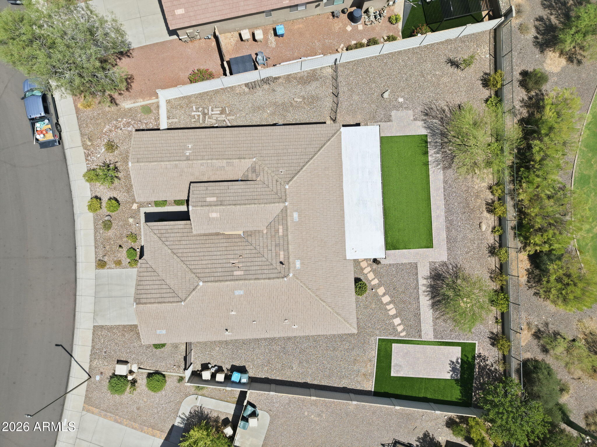 2421 W KIT CARSON Court