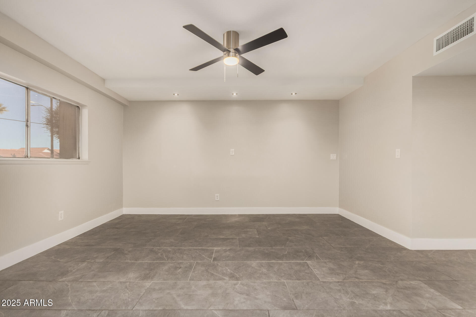 353 E THOMAS Road C101