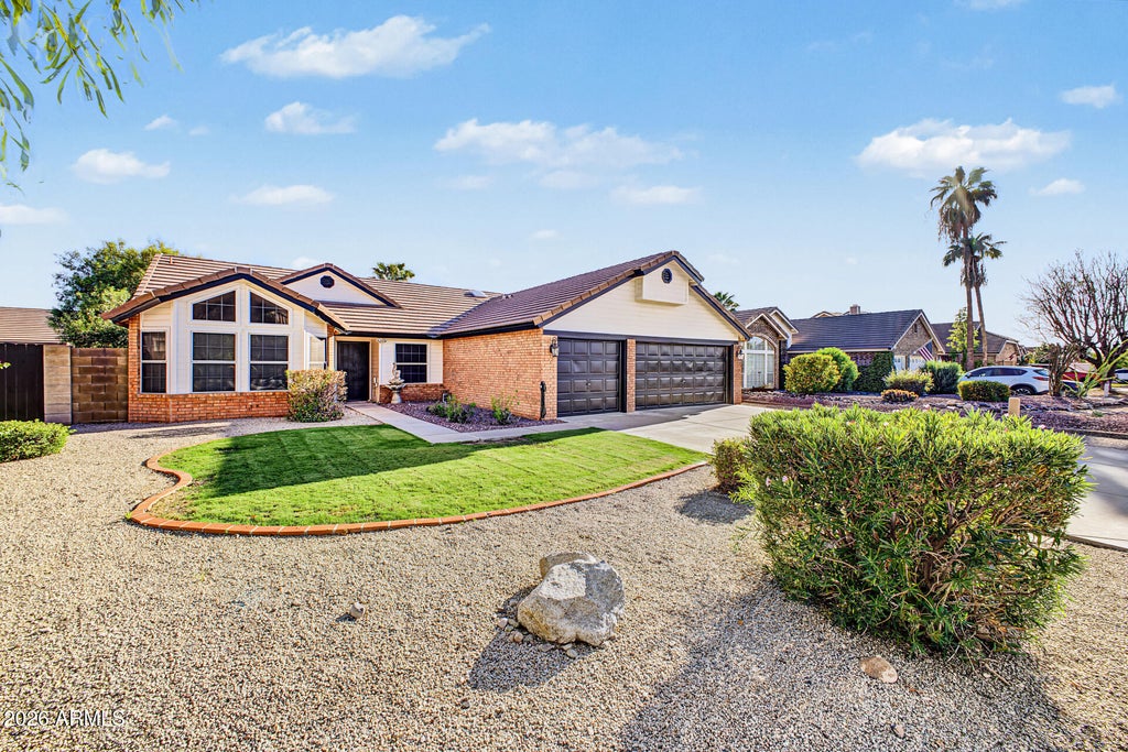 Photo of 4219 W Alameda Road, Glendale, AZ 85310 (MLS # 7084418)