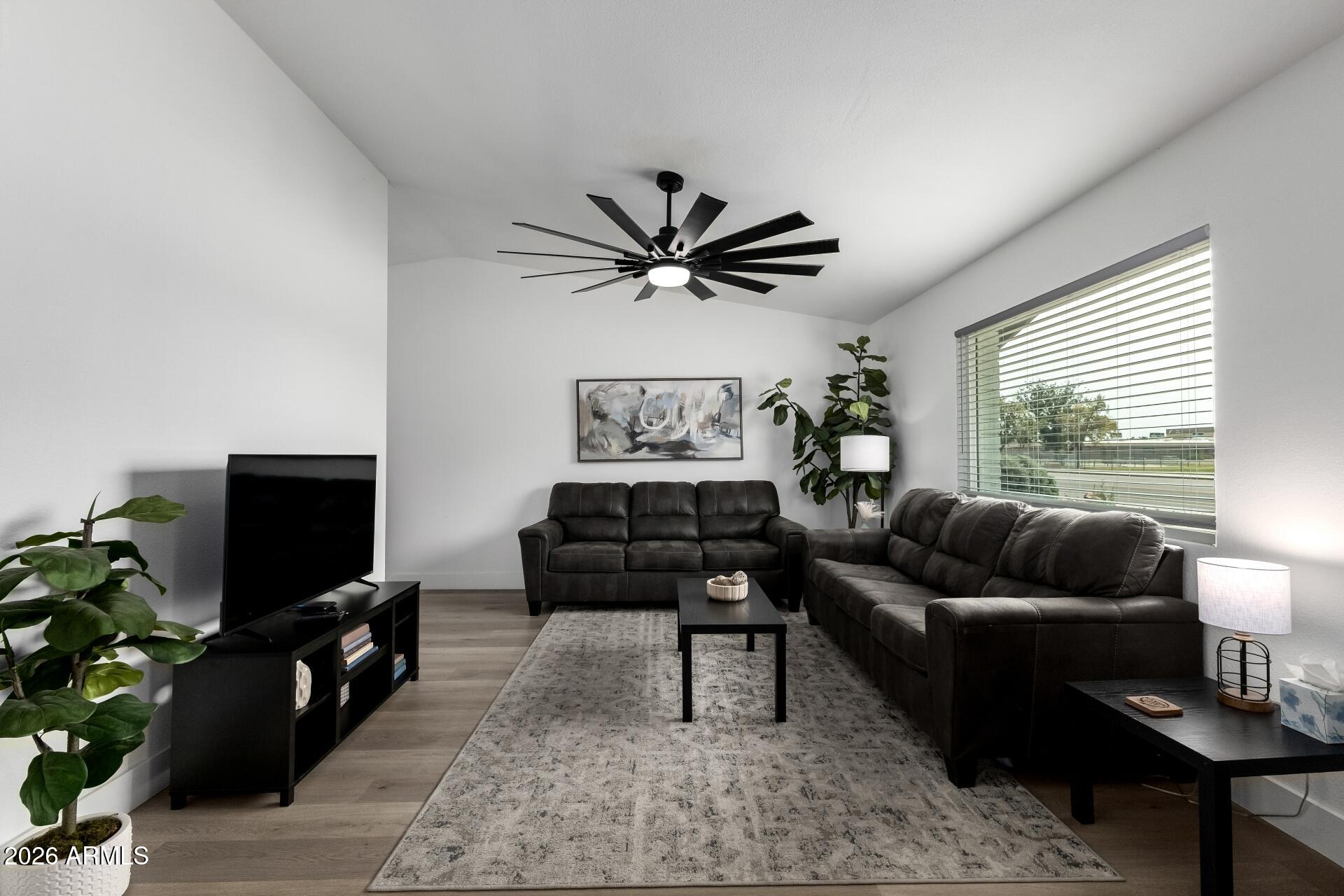 6620 W CHOLLA Street