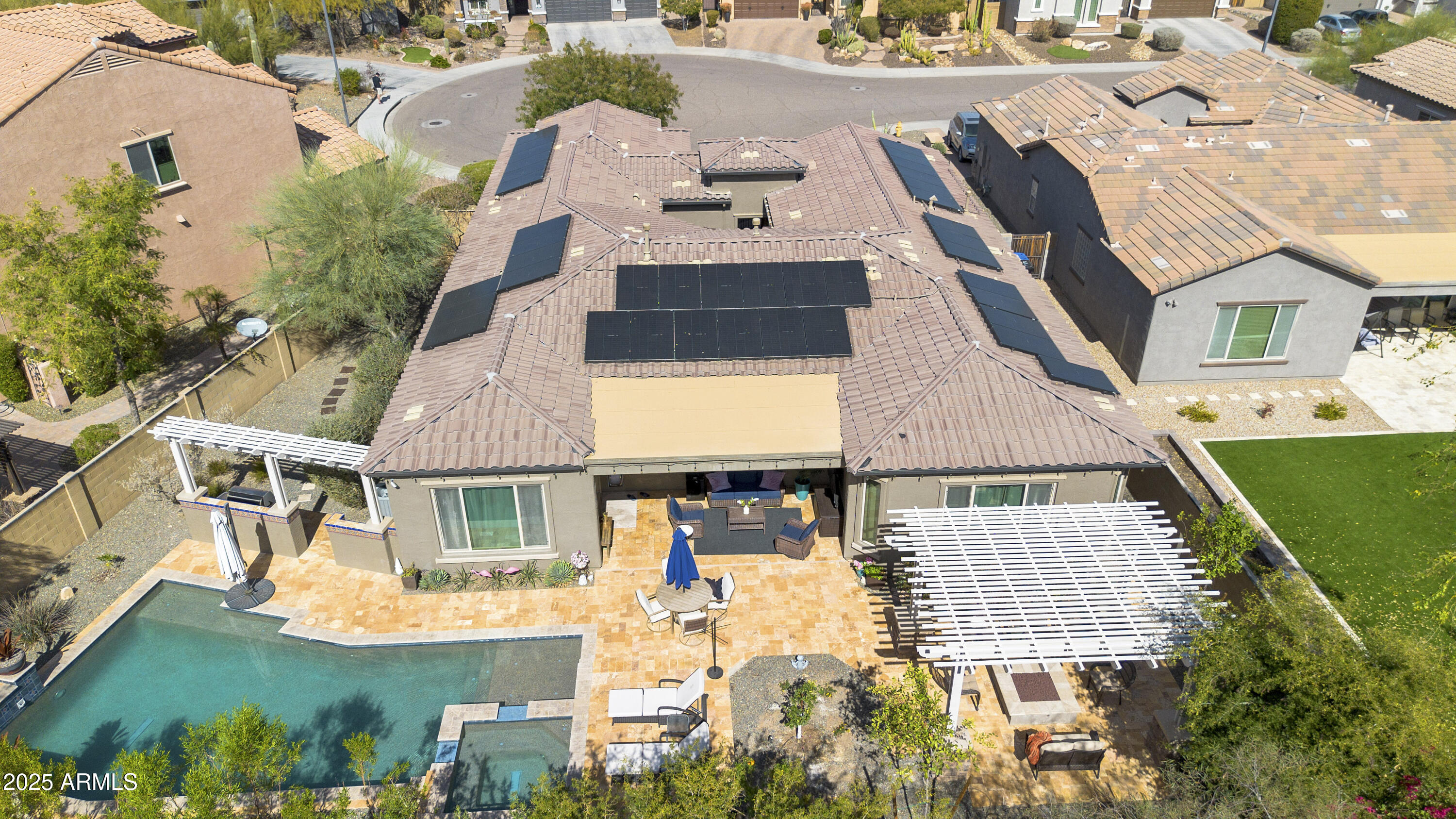 1605 W MOLLY Lane