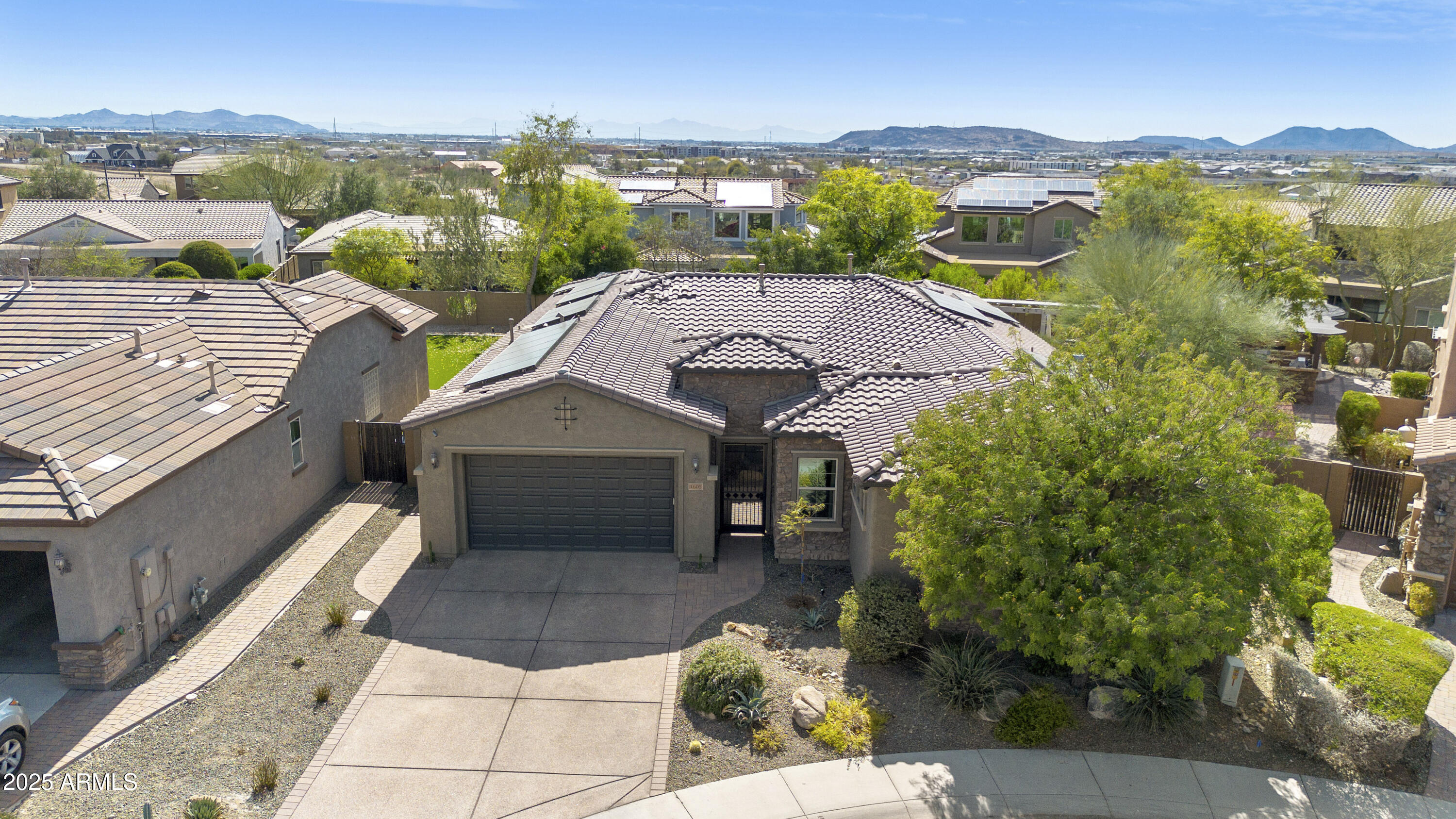 1605 W MOLLY Lane