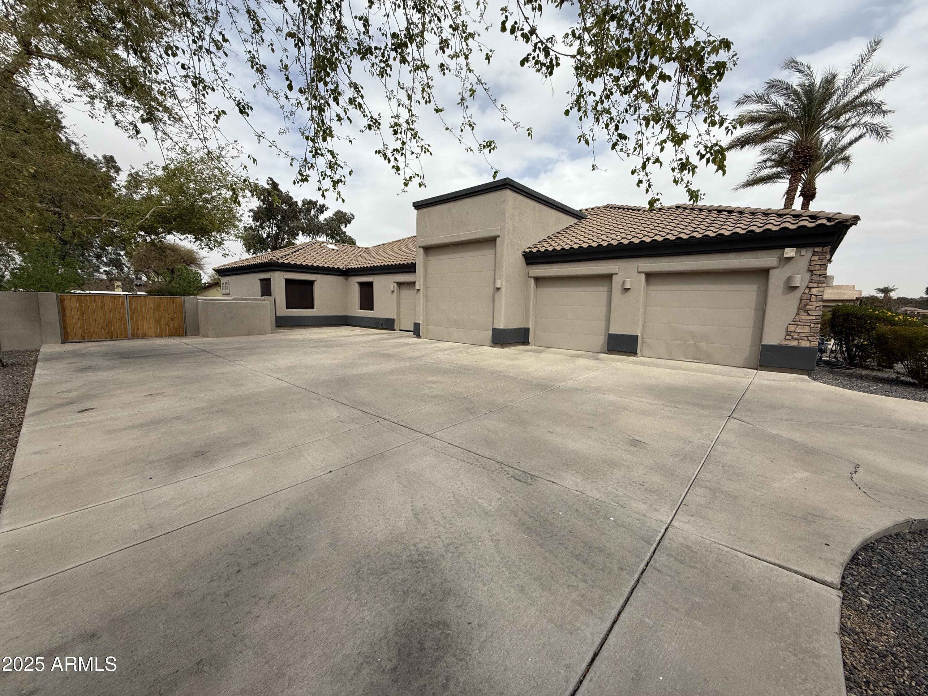 690 E SEATTLE SLEW Lane