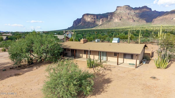 685 S HOLMES RD, APACHE JUNCTION, AZ 85119 - Image bb70e46fbbc11588d0846d5b1bcc5f12/3377998579