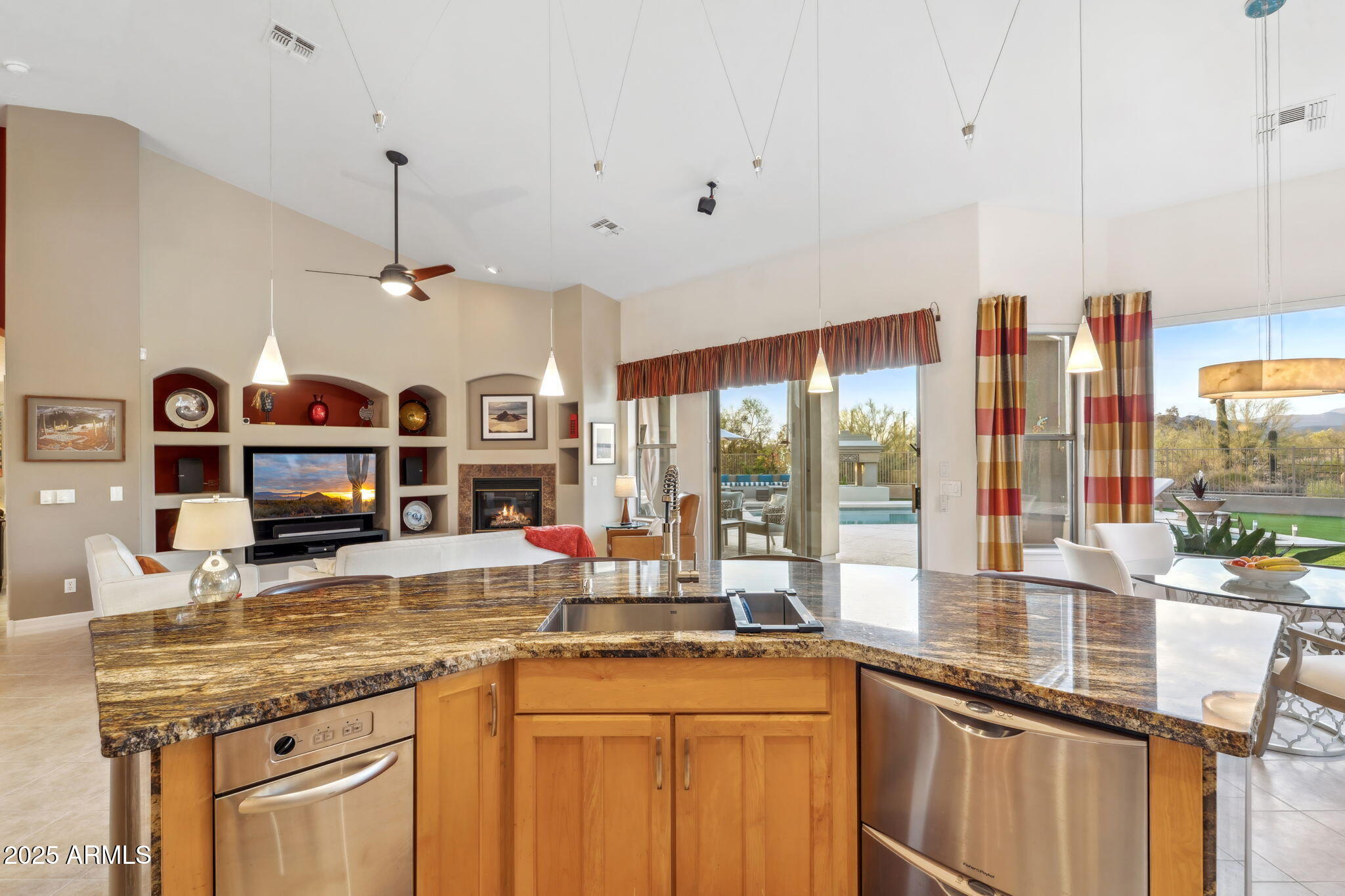 Cave Creek, Arizona 85331, United States, 3 Bedrooms Bedrooms, ,2 BathroomsBathrooms,Residential,Pending,127151