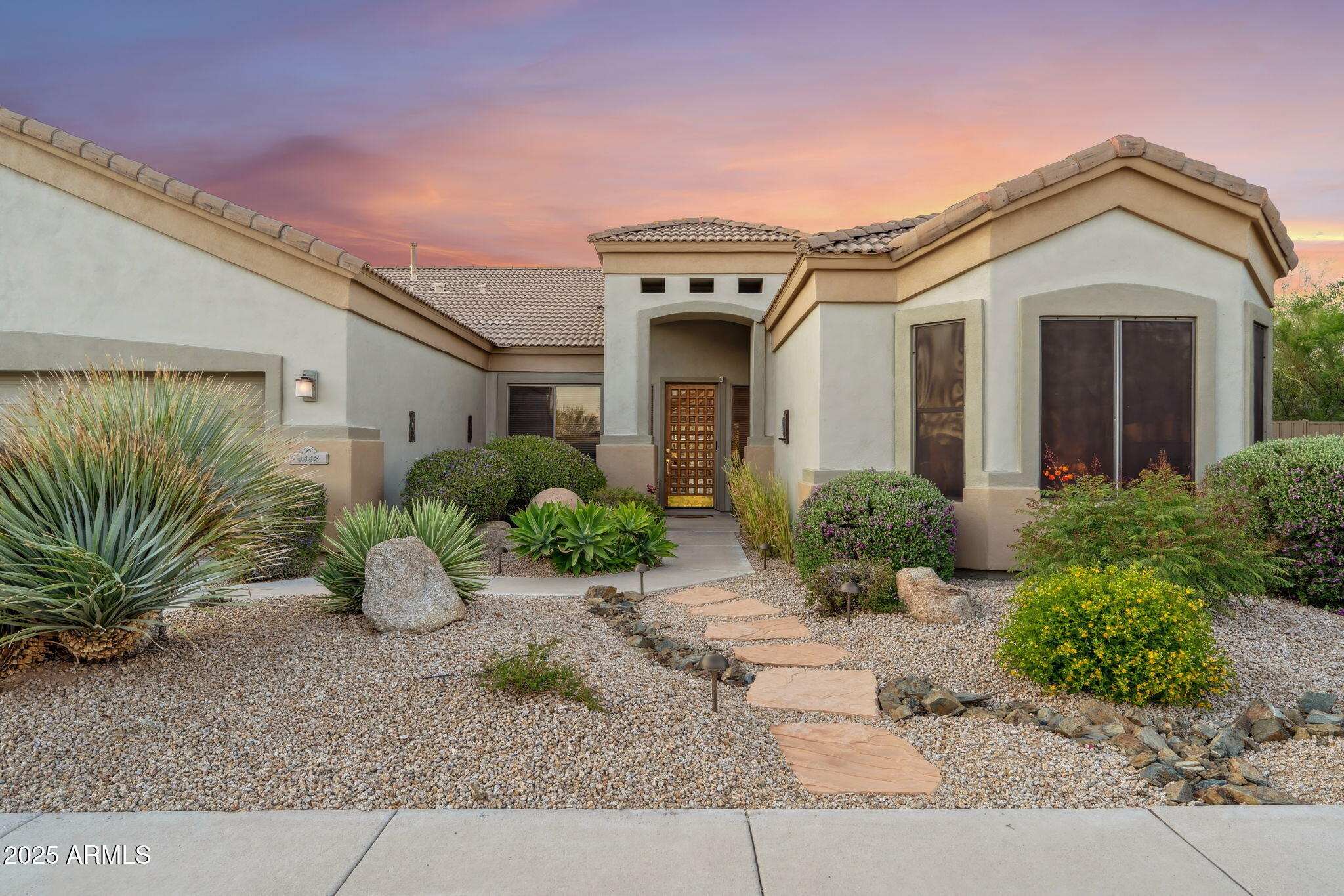 Cave Creek, Arizona 85331, United States, 3 Bedrooms Bedrooms, ,2 BathroomsBathrooms,Residential,Pending,127151