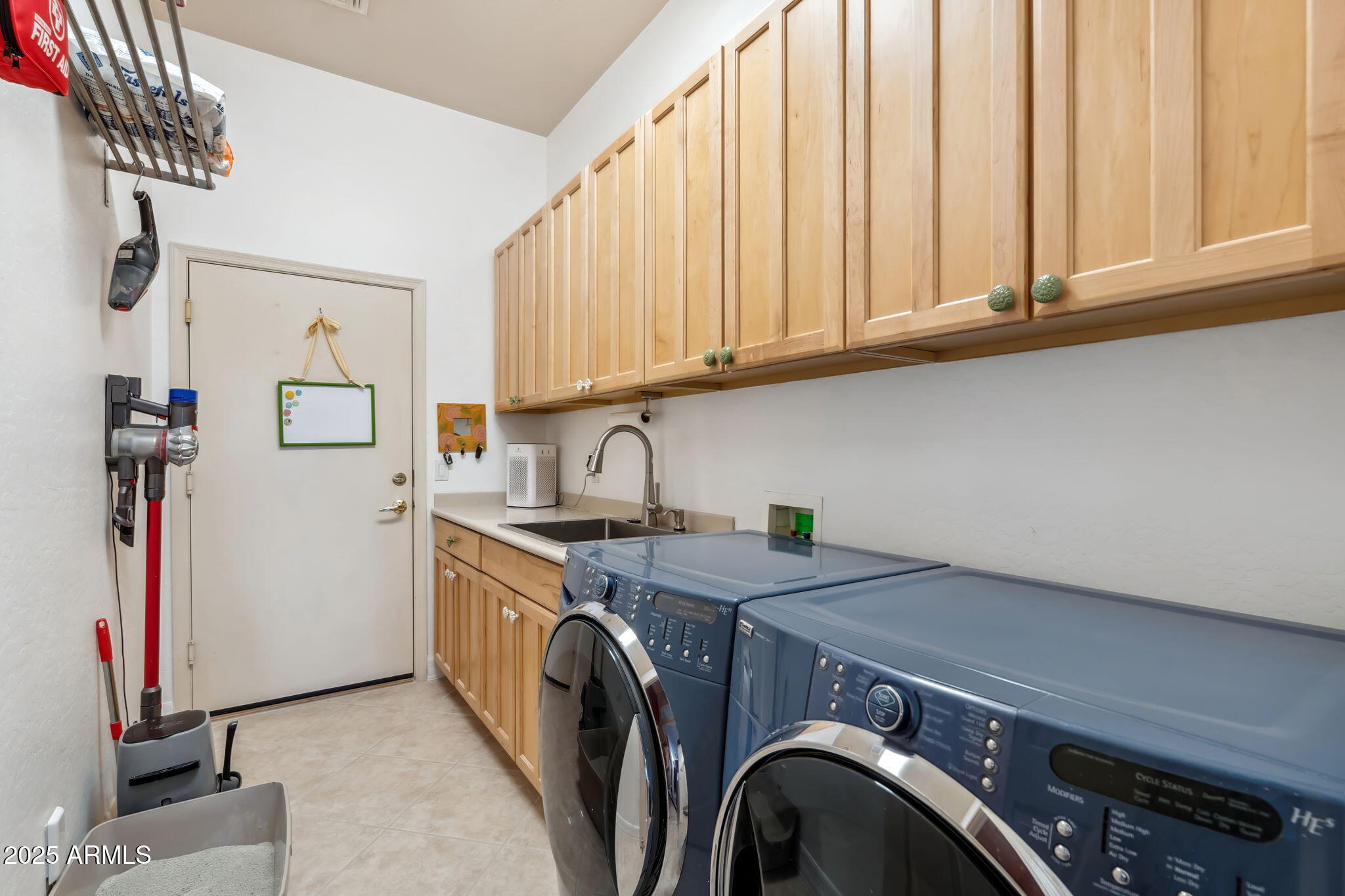 Cave Creek, Arizona 85331, United States, 3 Bedrooms Bedrooms, ,2 BathroomsBathrooms,Residential,Pending,127151