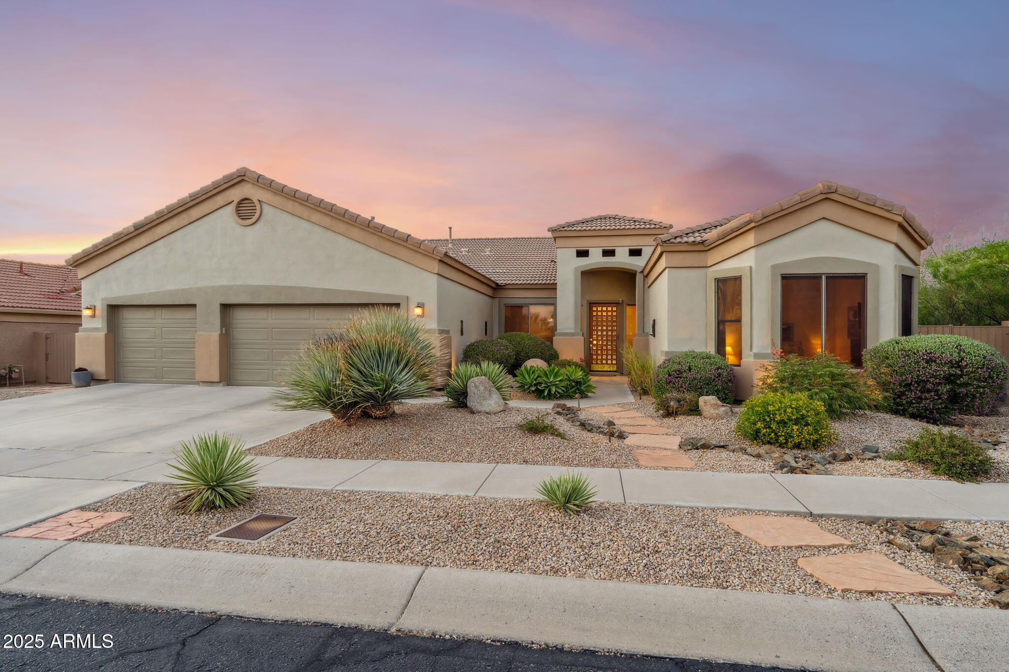 Cave Creek, Arizona 85331, United States, 3 Bedrooms Bedrooms, ,2 BathroomsBathrooms,Residential,Pending,127151