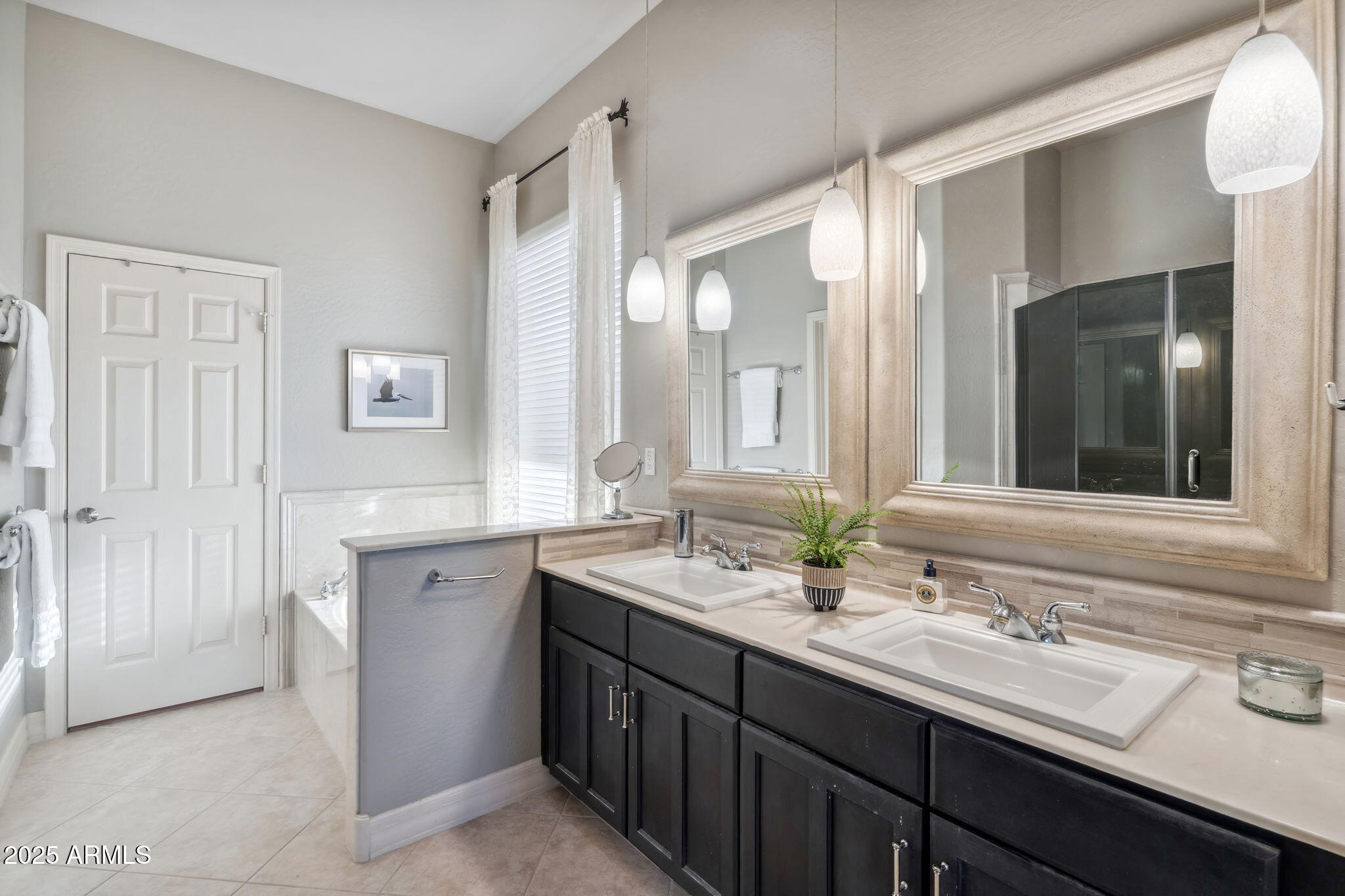 Cave Creek, Arizona 85331, United States, 3 Bedrooms Bedrooms, ,2 BathroomsBathrooms,Residential,Pending,127151