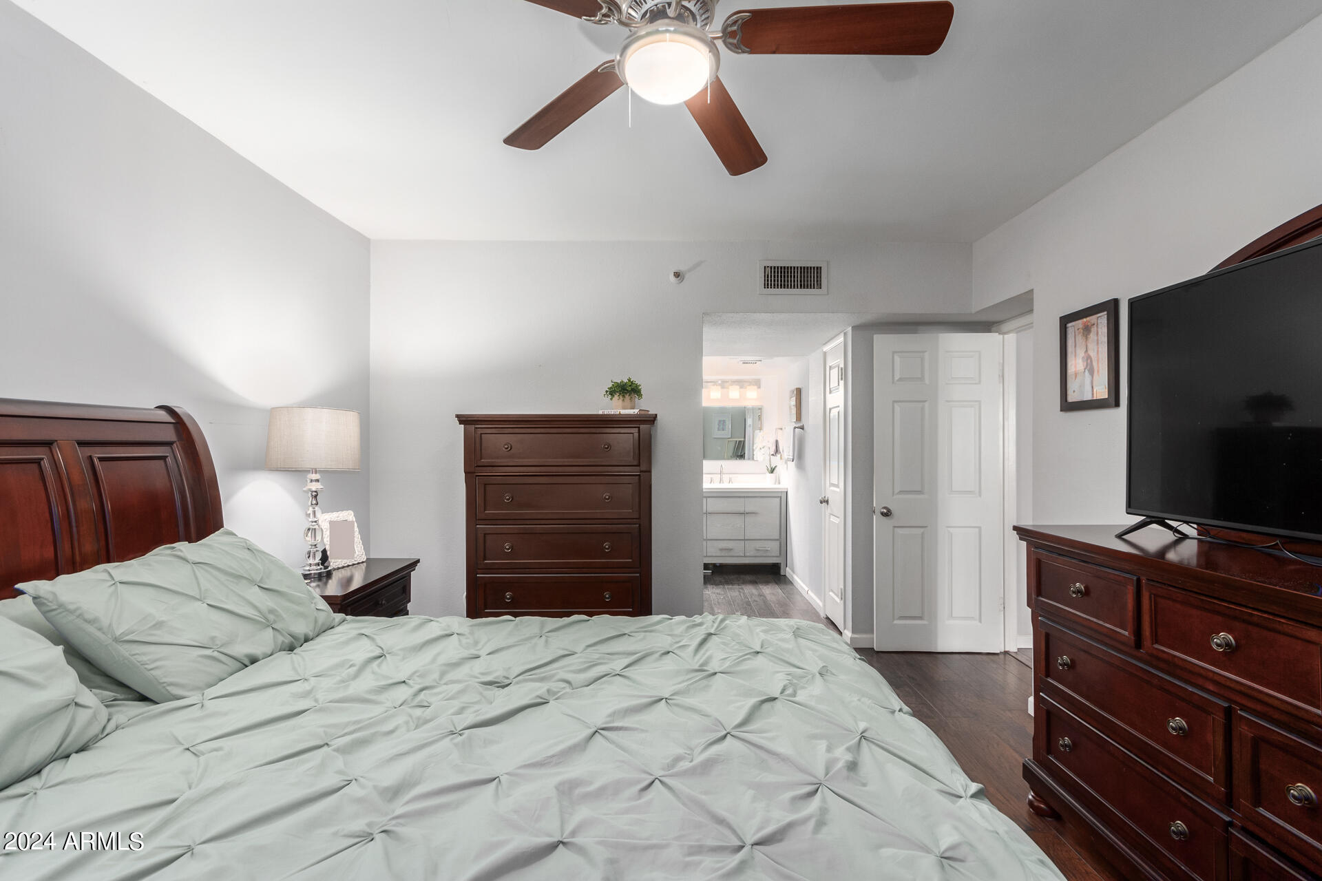 4554 E PARADISE VILLAGE Parkway 267