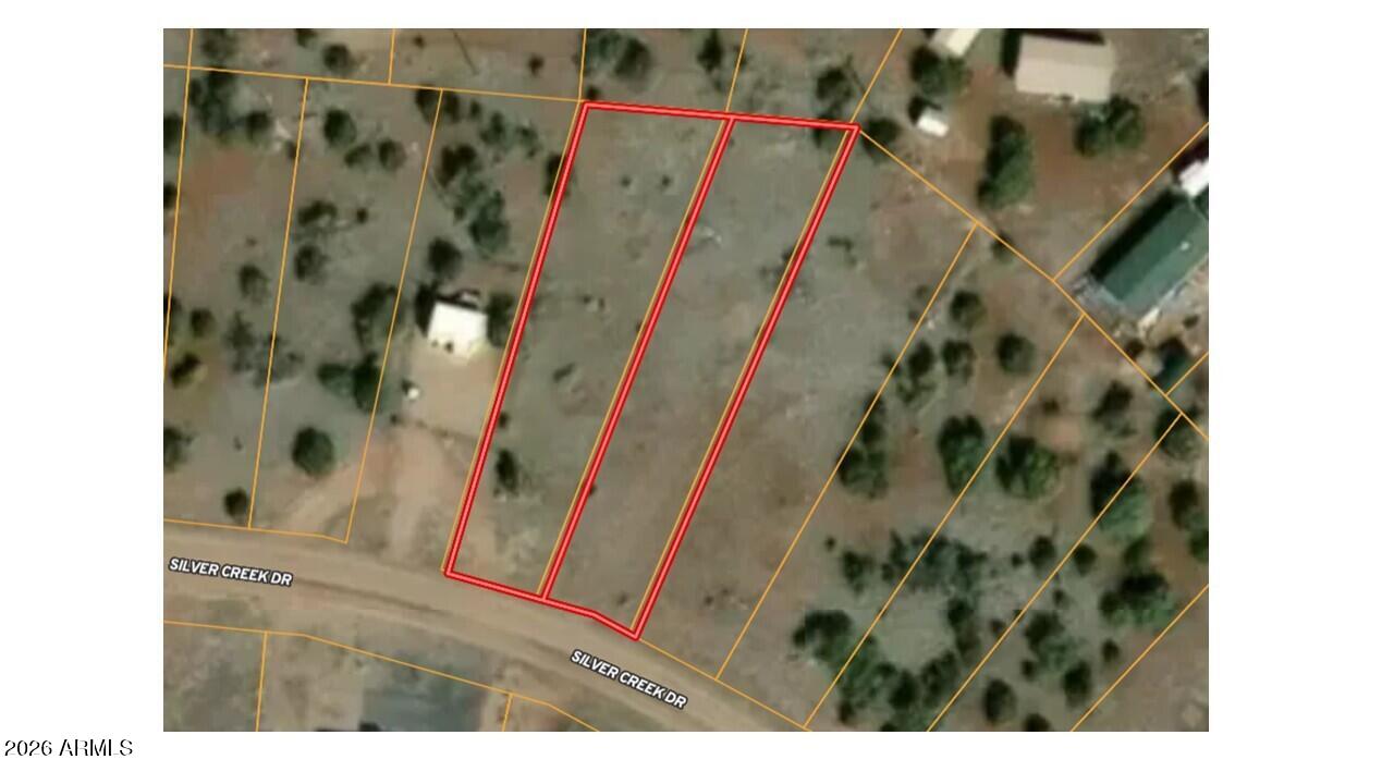 WHITE MOUNTAIN LAKE ESTATES - Land