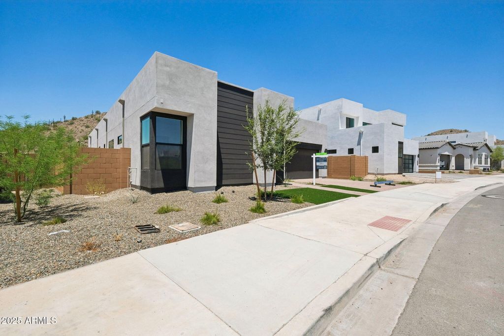 Photo of 27712 N 74th Lane, Peoria, AZ 85383 (MLS # 6916678)