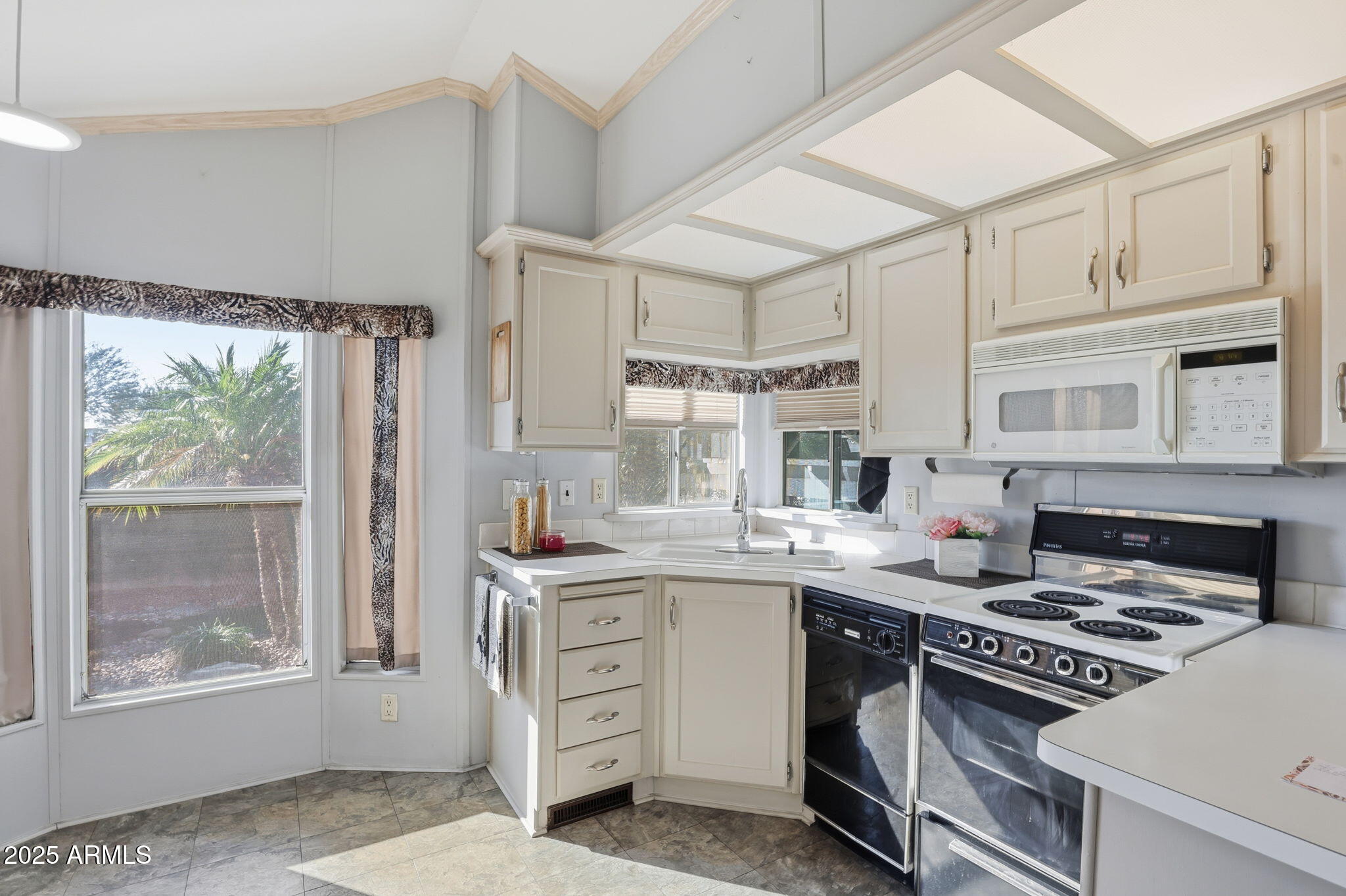 11201 N EL MIRAGE Road 720