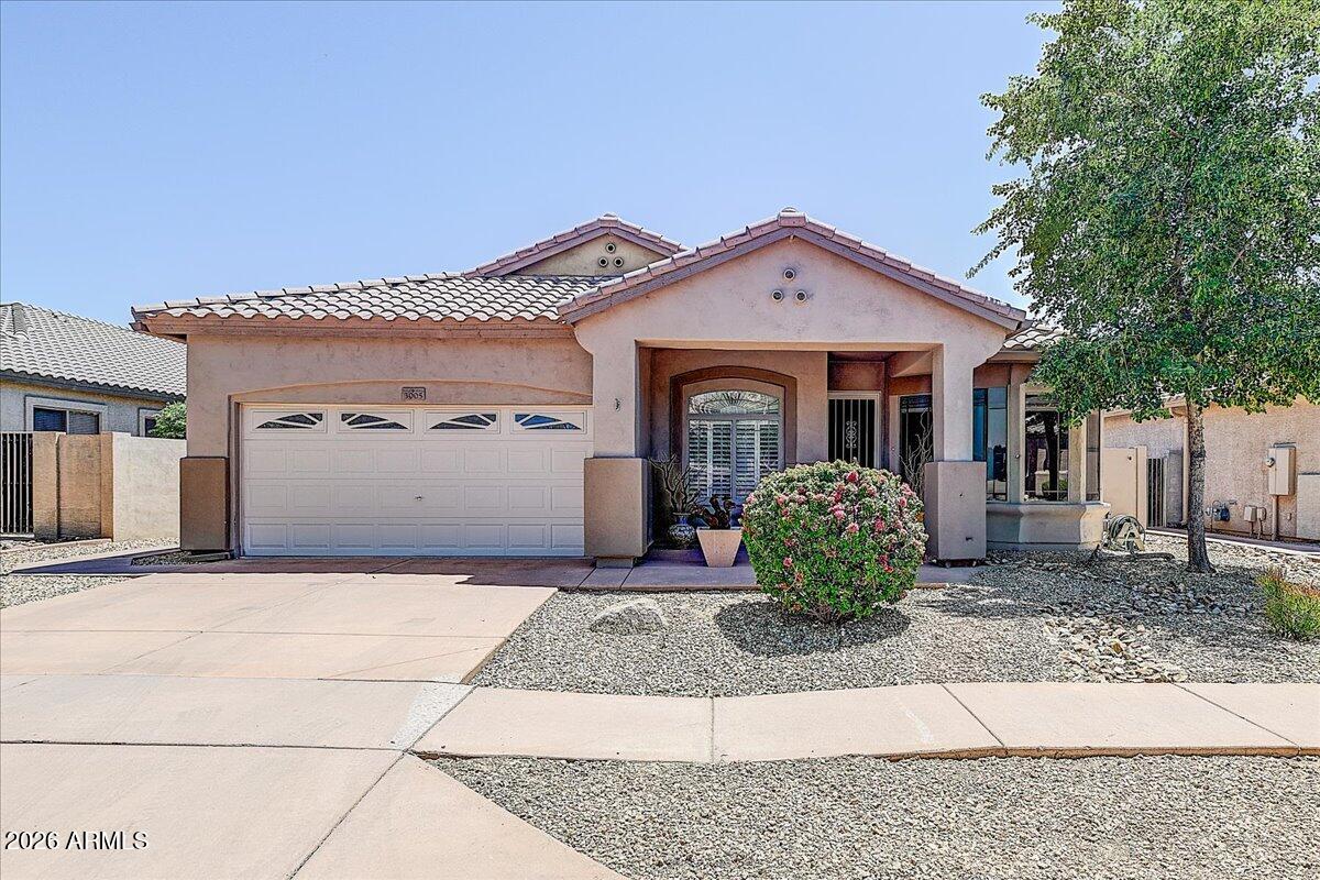 3005 W LANGUID Lane