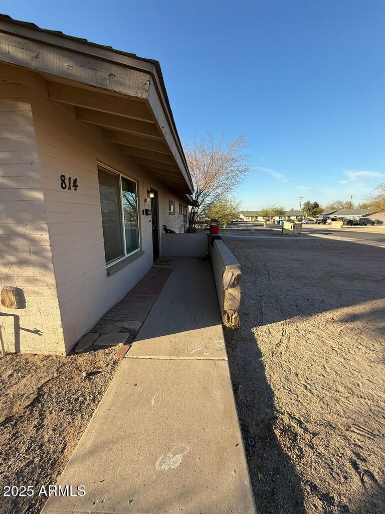 816 E HAZEL Drive