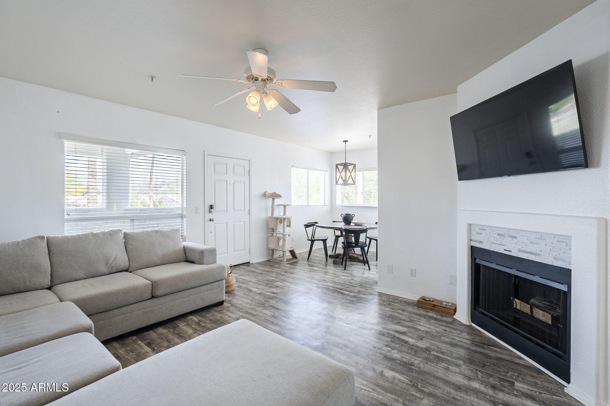 1825 W RAY Road 2074