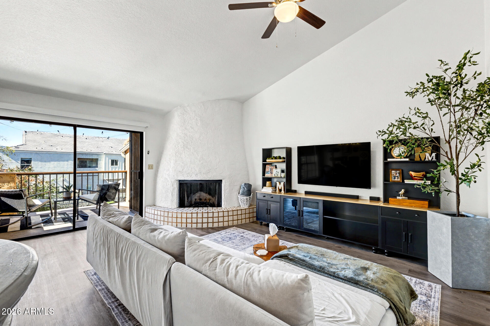 8202 N 21ST Drive B206