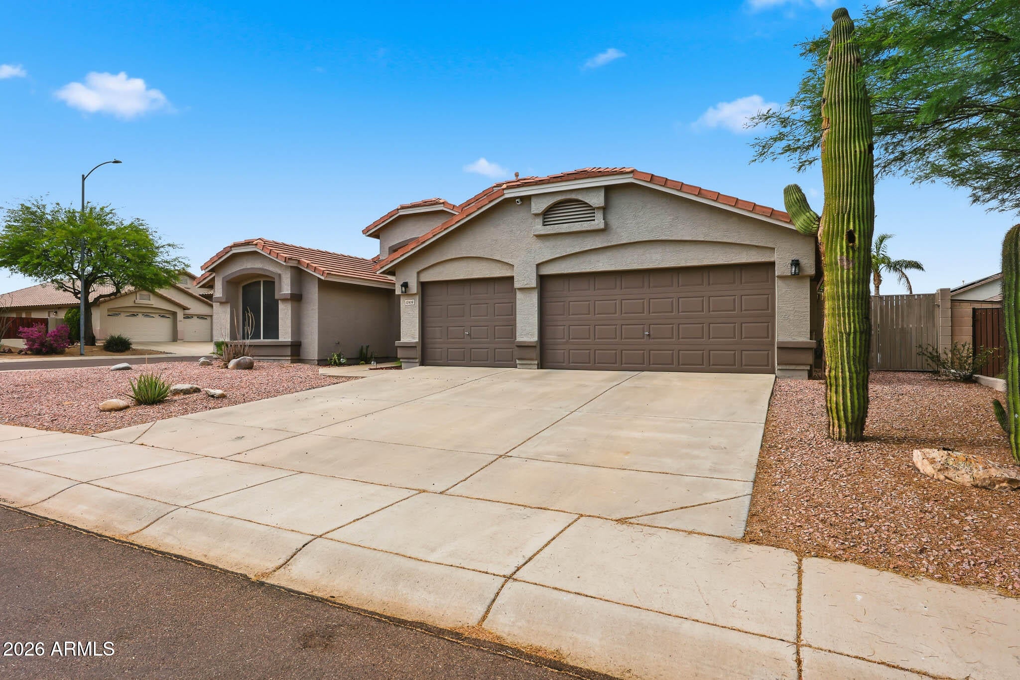 10414 W DALEY Lane
