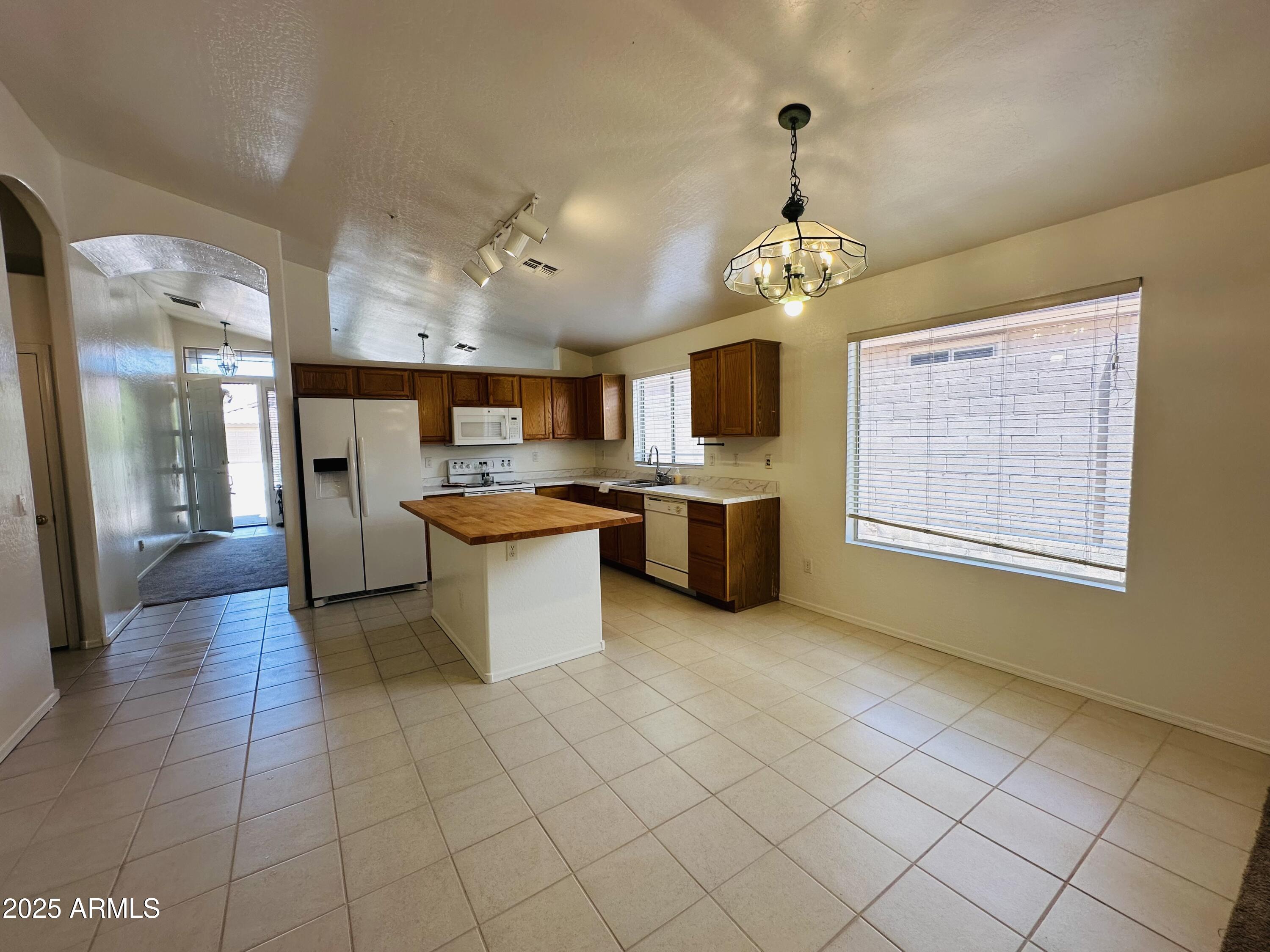 10383 E Saltillo Drive