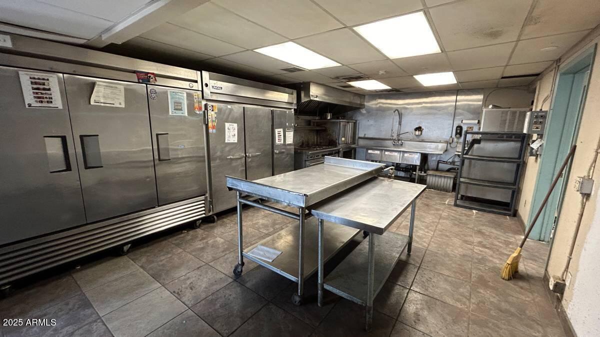 2144 E ROOSEVELT Street