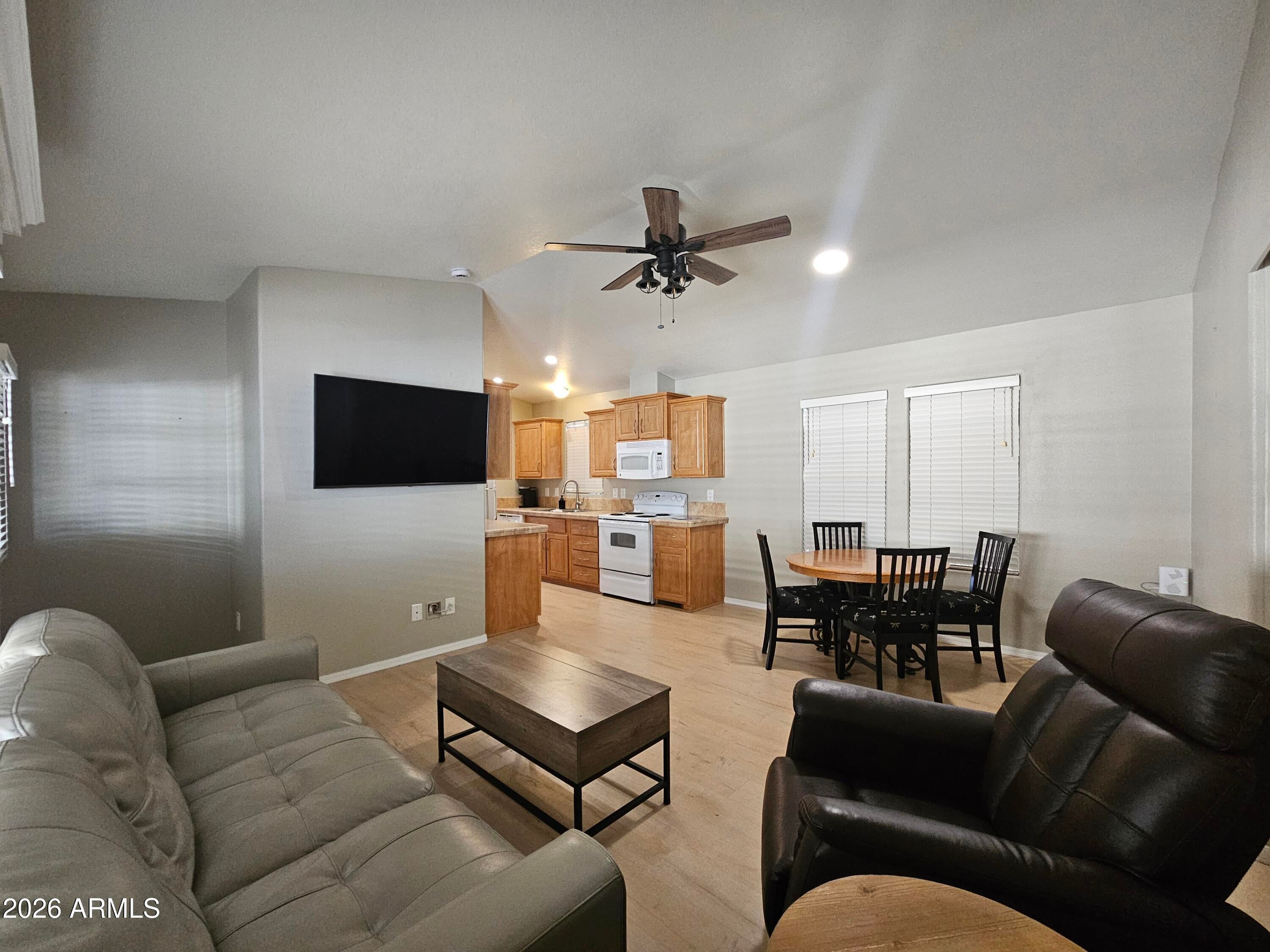8700 E University Drive 352