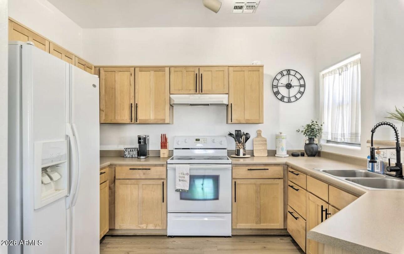 525 N MILLER Road 216