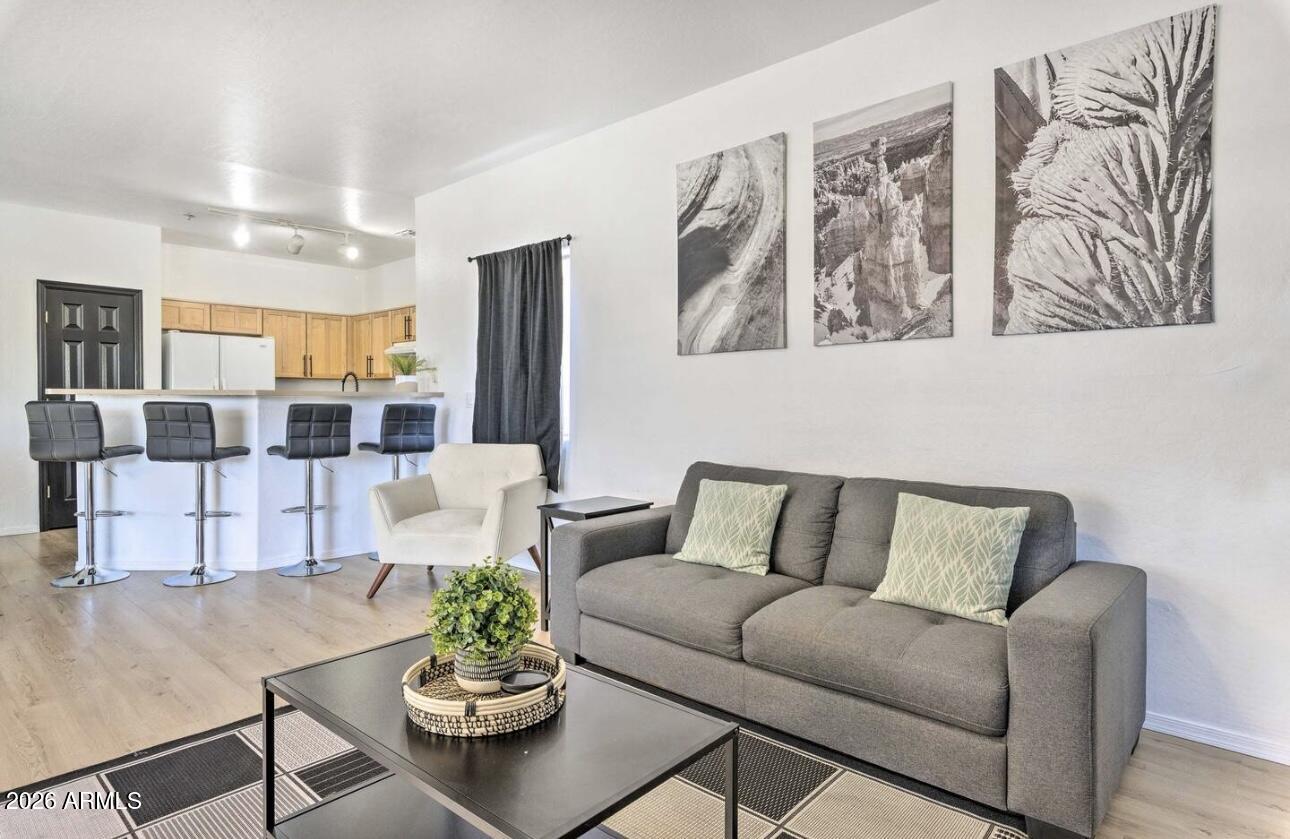 525 N MILLER Road 216