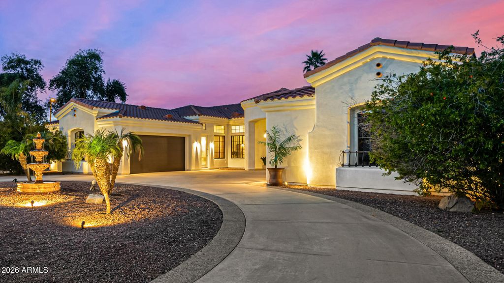 Photo of 344 E Bridle Court, Gilbert, AZ 85295 (MLS # 6965381)