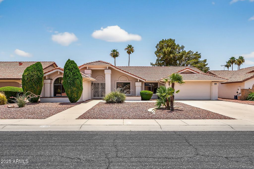 Photo of 13711 W Gable Hill Drive, Sun City West, AZ 85375 (MLS # 6887019)