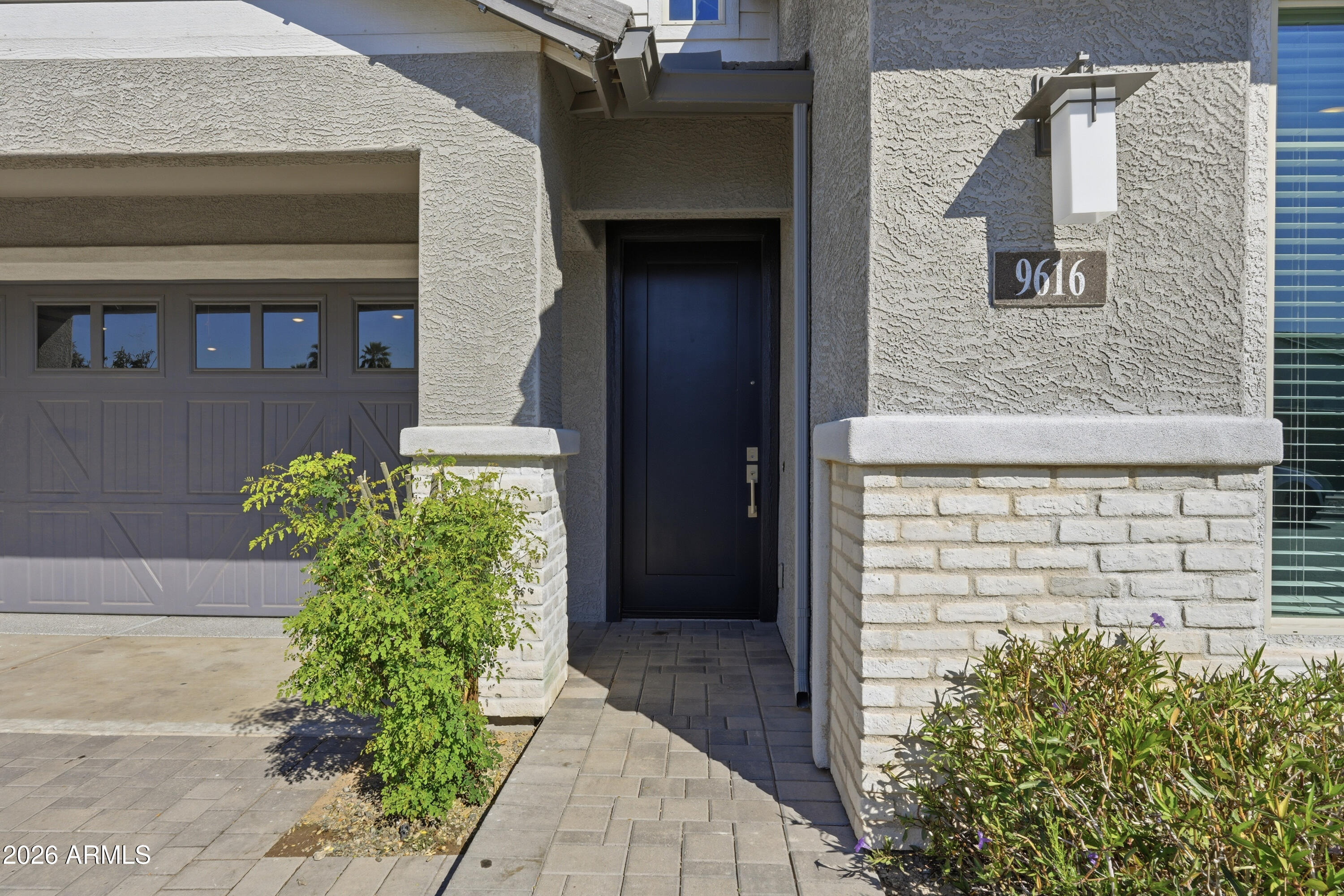 9616 E RAINBOW Avenue