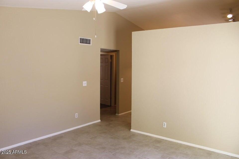 5135 E EVERGREEN Street 1165